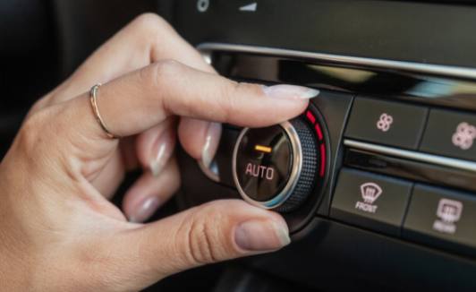 Come sostituire e riparare correttamente i tubi e le linee del condizionatore d'aria nella tua auto